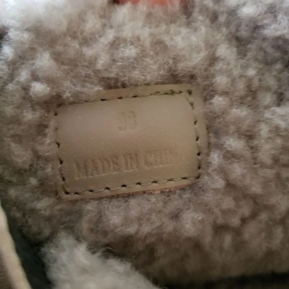 Rag & Bone Snow Winter Thermal Water Resistant Suede Rubber Shearling Boots 38